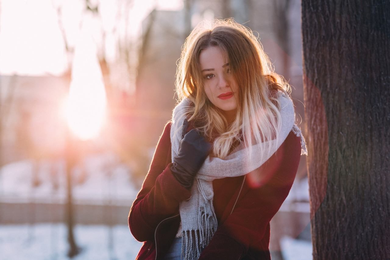 3 Looks Diferentes com Casaco Vermelho Para se Inspirar