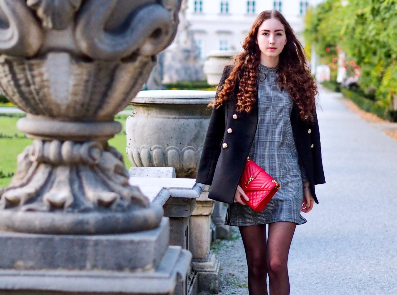 Você Sabe Como Usar Meia Calça para Compor Seus Looks?