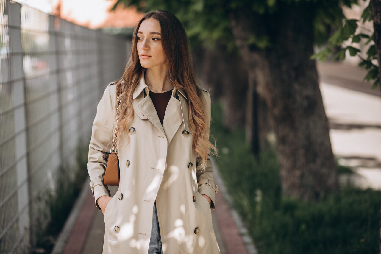O que é Trench Coat e Como Combiná-lo em Suas Viagens?